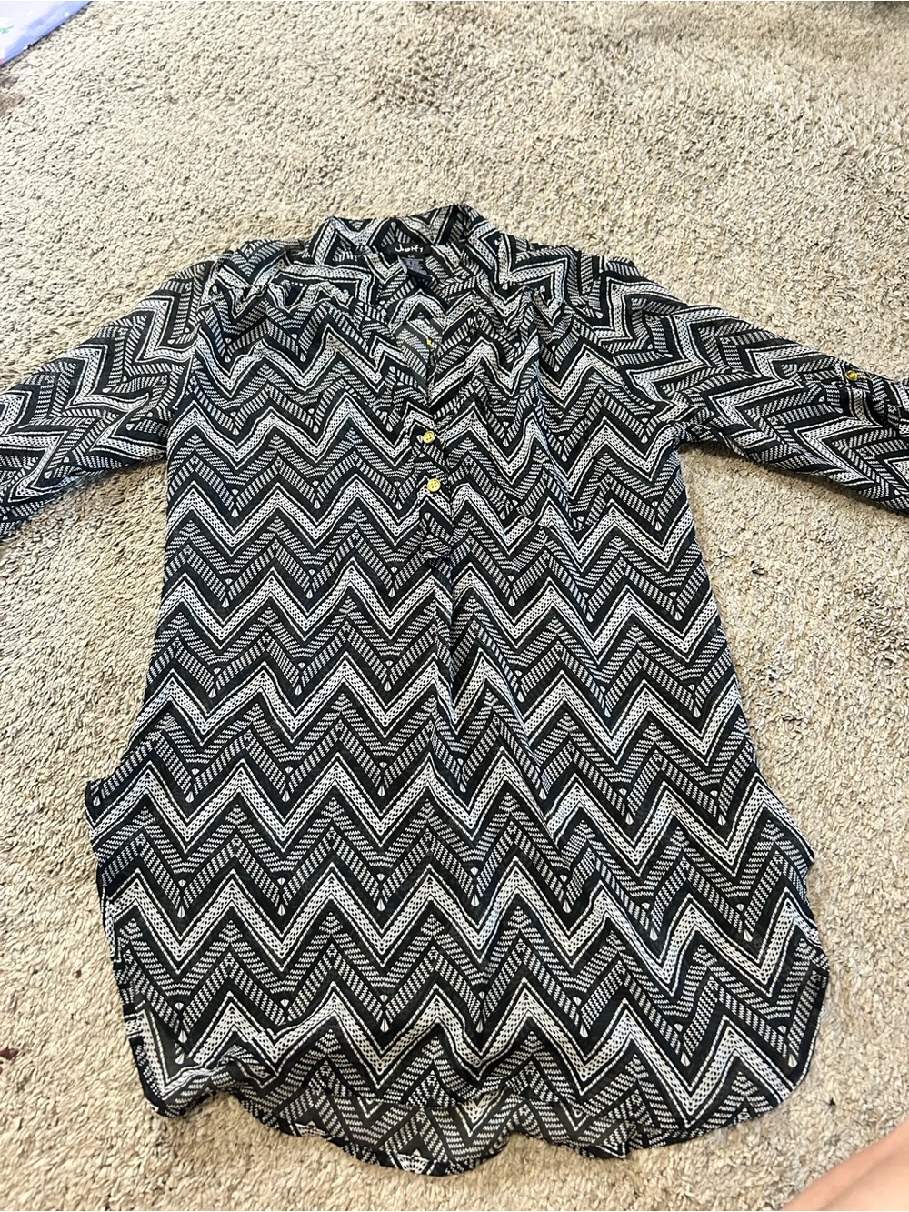Black & White Chevron Print women’s sheer Long-Sleeve Shirt